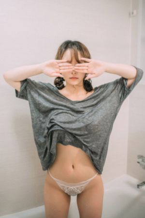 丰满年轻的继母6_DVD国语在线观看