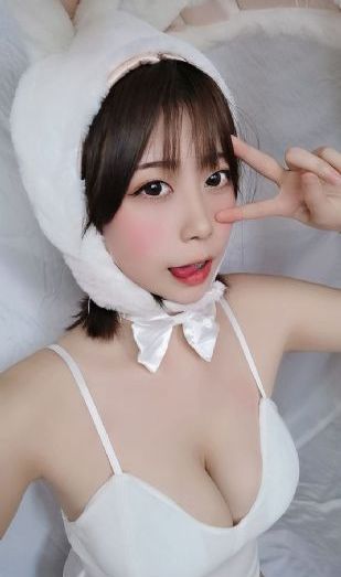 年轻的保姆hd_国产剧在线观看